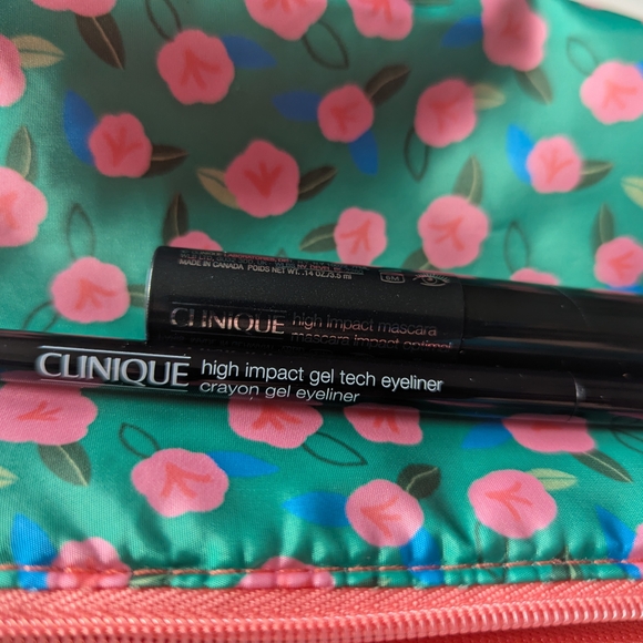 Clinique Makeup Bag + Mascara & Eyeliner - Picture 4 of 6